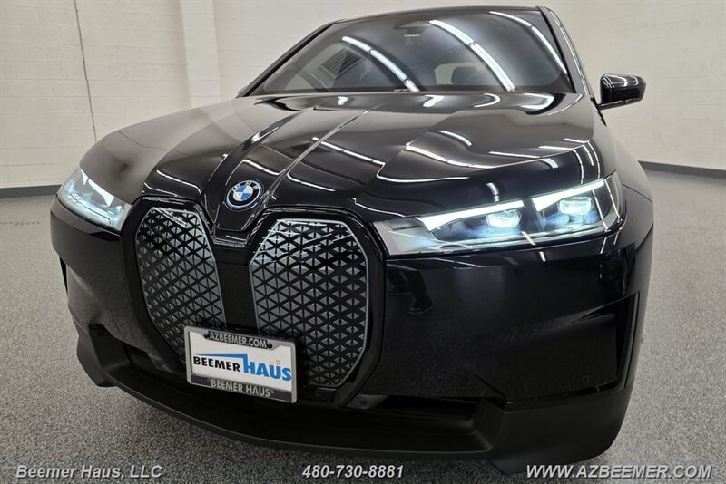 Used 2024 BMW iX xDrive50 AWD/4WD image 35
