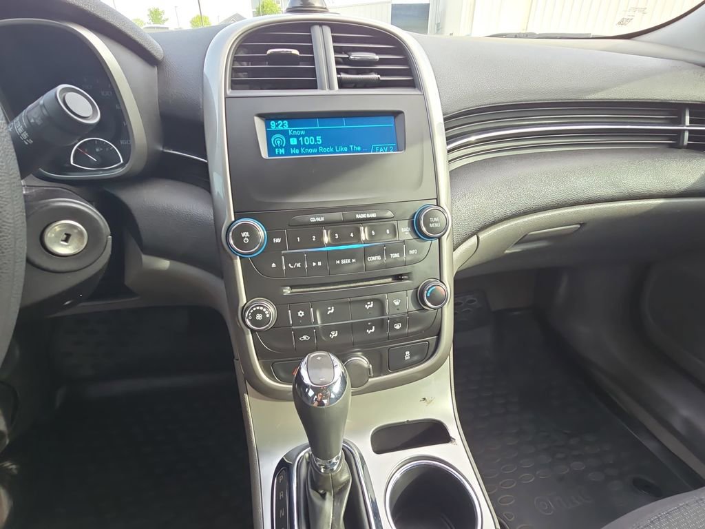 Used 2015 Chevrolet Malibu LS FWD image 20