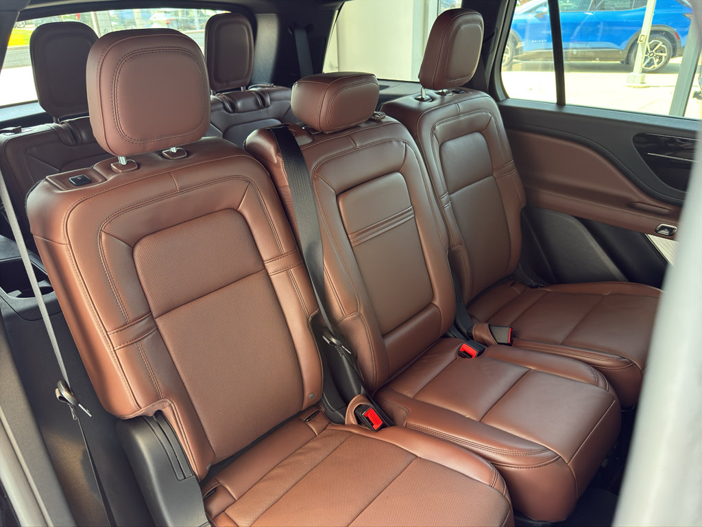 Used 2026 Lincoln Aviator Reserve w/ Equipment Group 201A AWD/4WD image 37