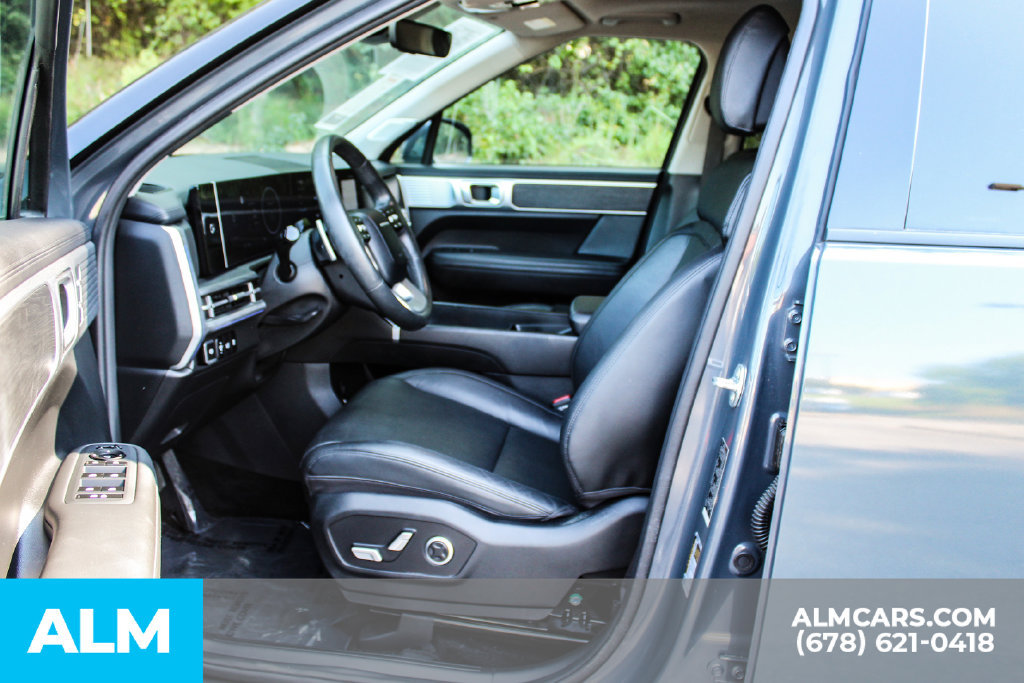Used 2024 Hyundai Santa Fe Limited FWD image 15