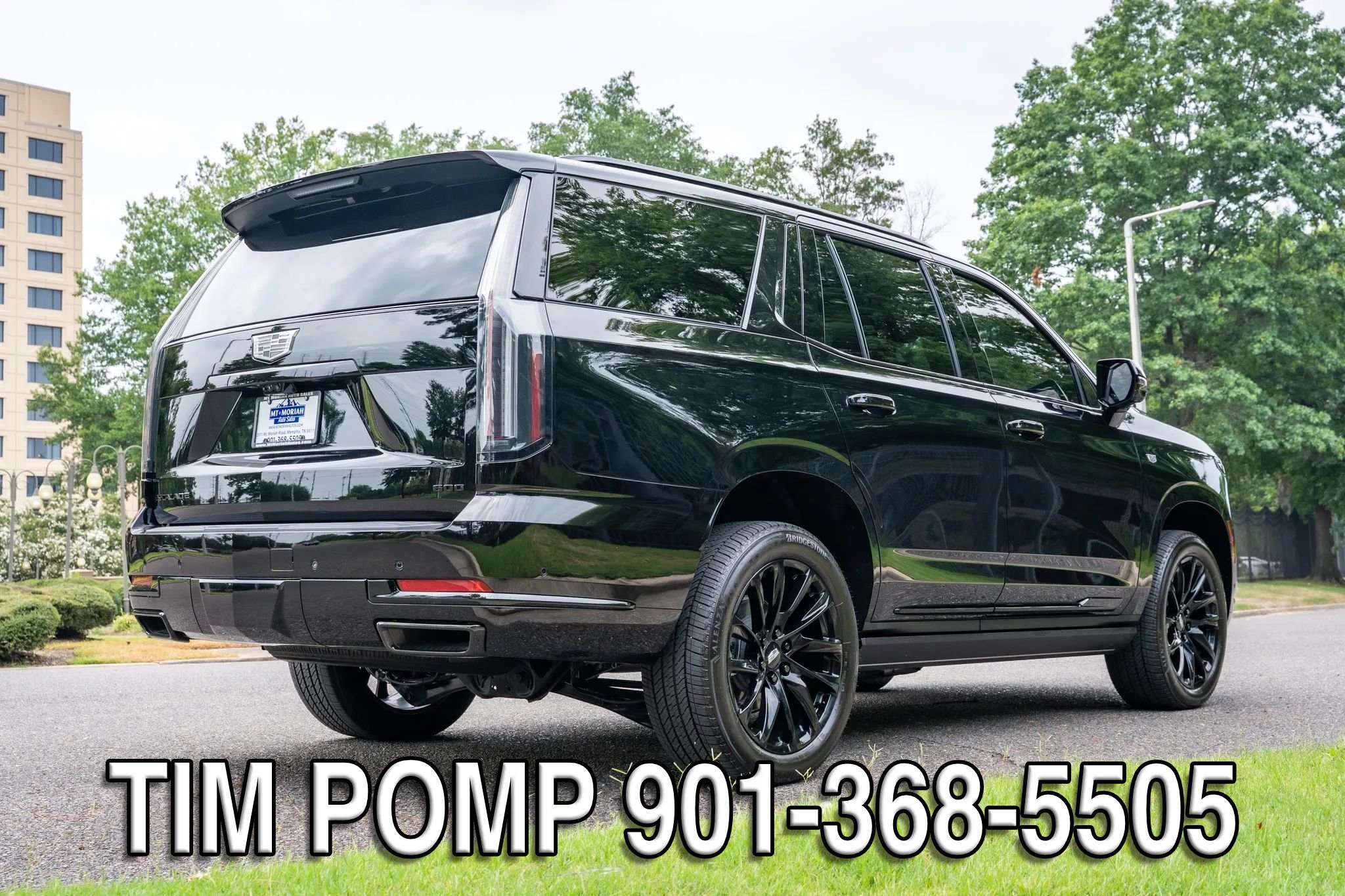 Used 2026 Cadillac Escalade Sport w/ LPO, ONYX Package AWD/4WD image 5