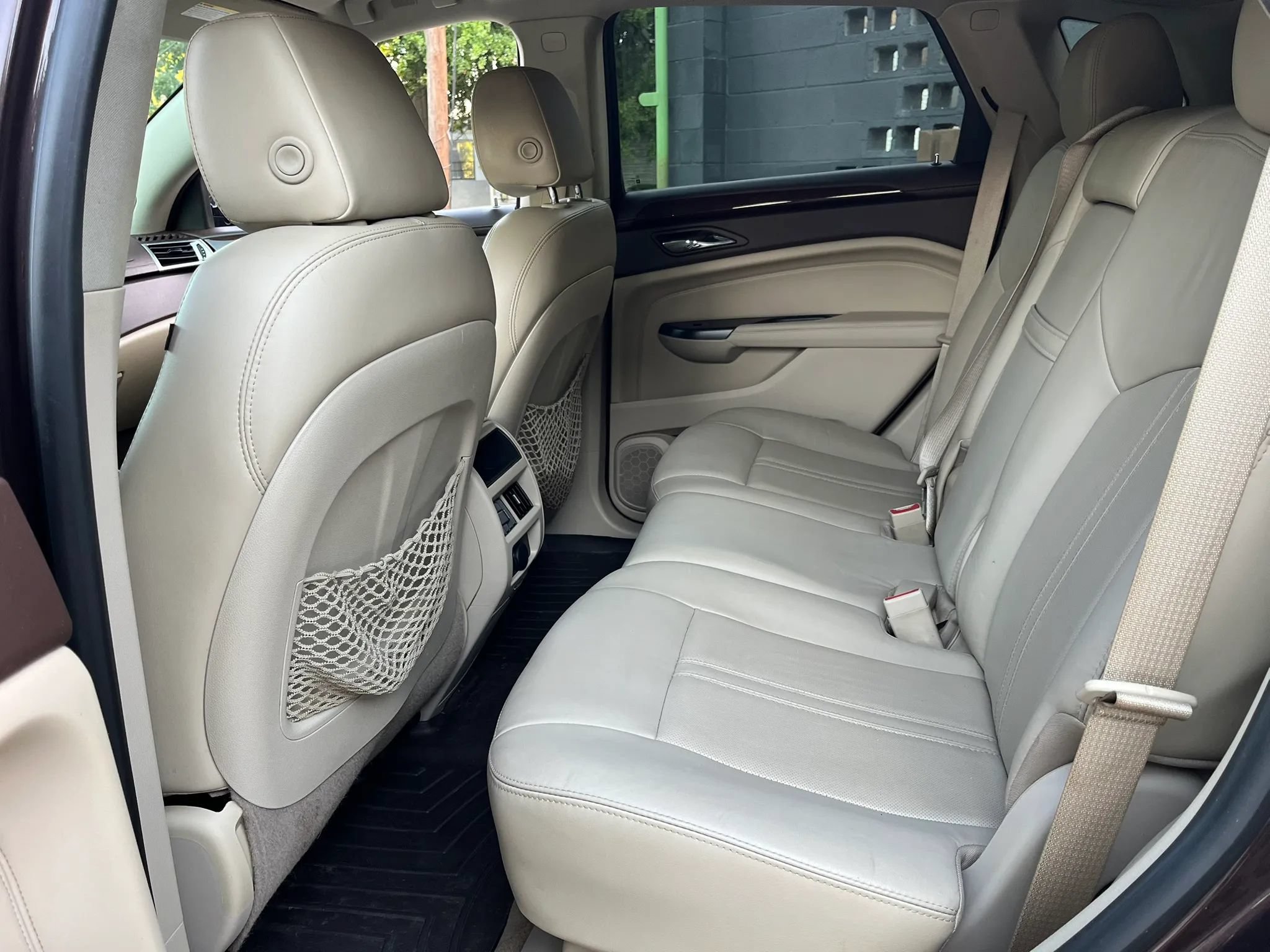 Used 2016 Cadillac SRX Luxury w/ Driver Awareness Package AWD/4WD image 14