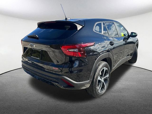 Used 2024 Chevrolet Trax RS w/ Driver Confidence Package image 14