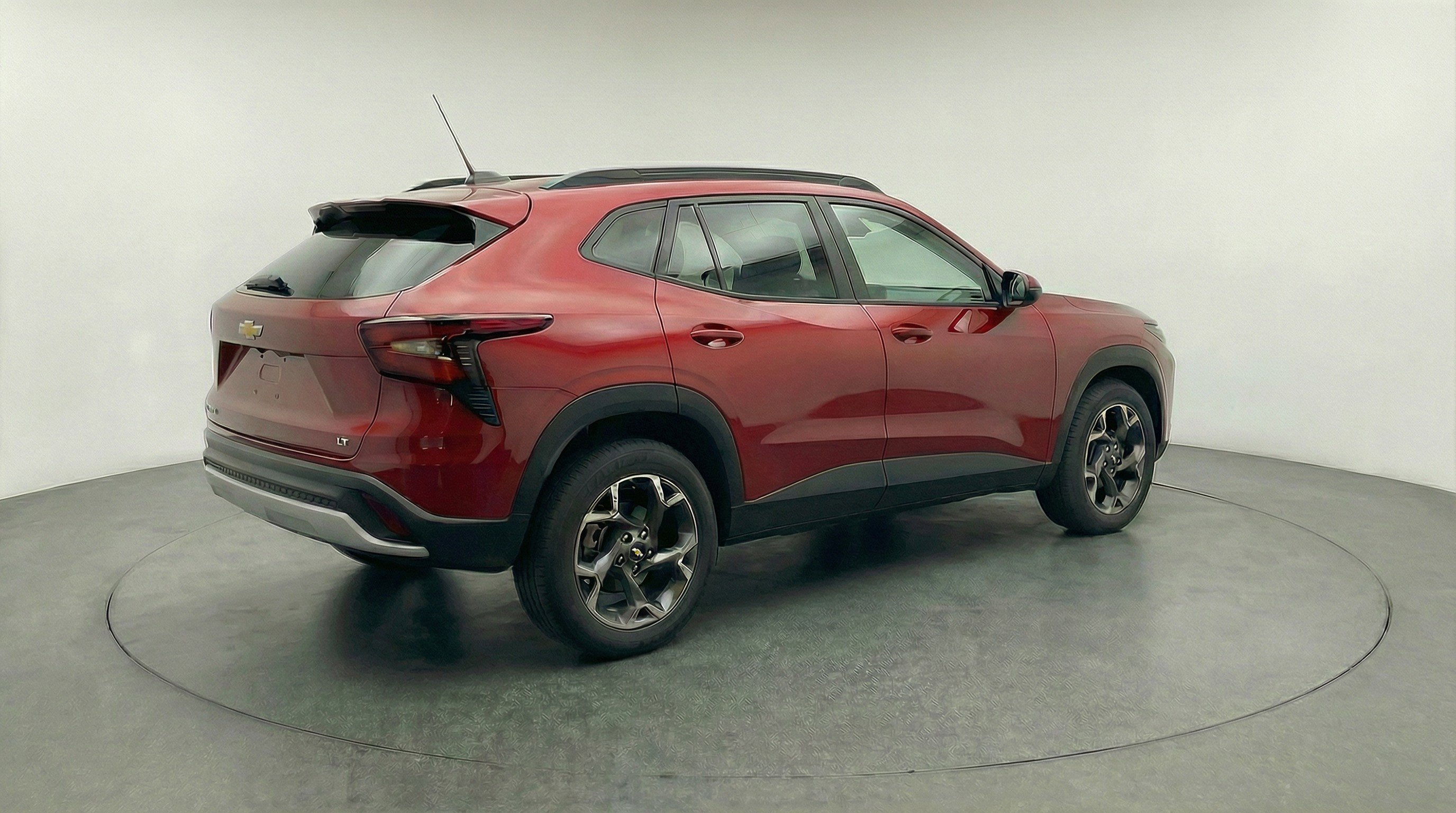 Used 2025 Chevrolet Trax LT image 9