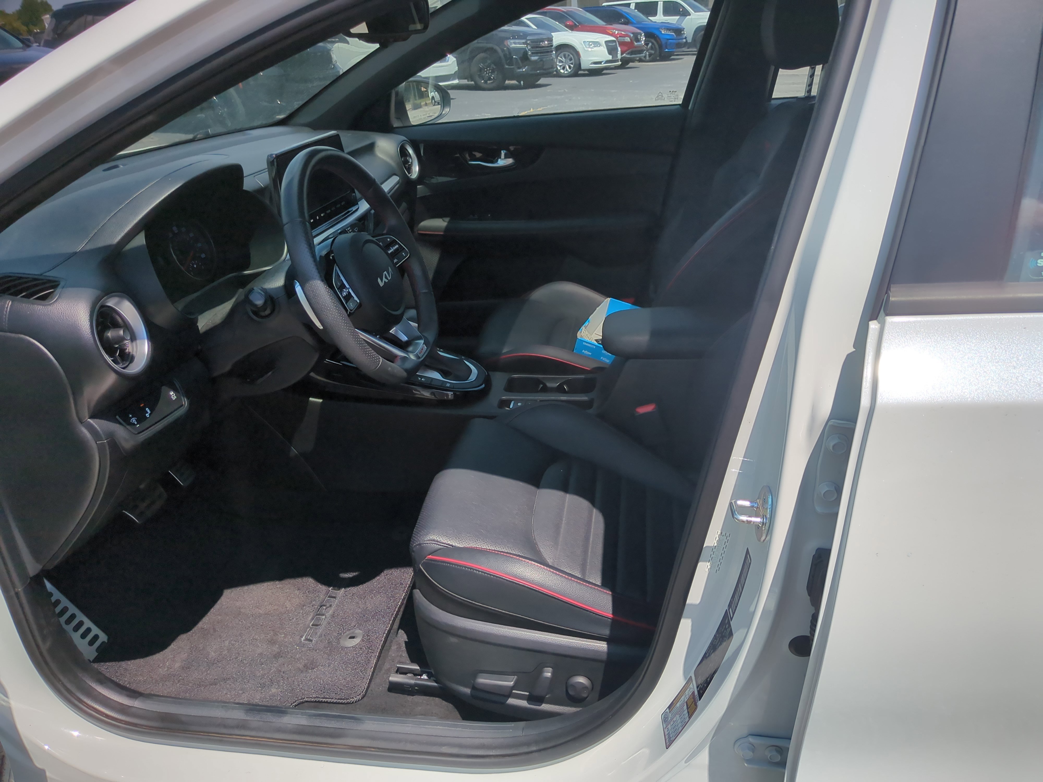 Used 2023 Kia Forte GT w/ GT2 Package image 8