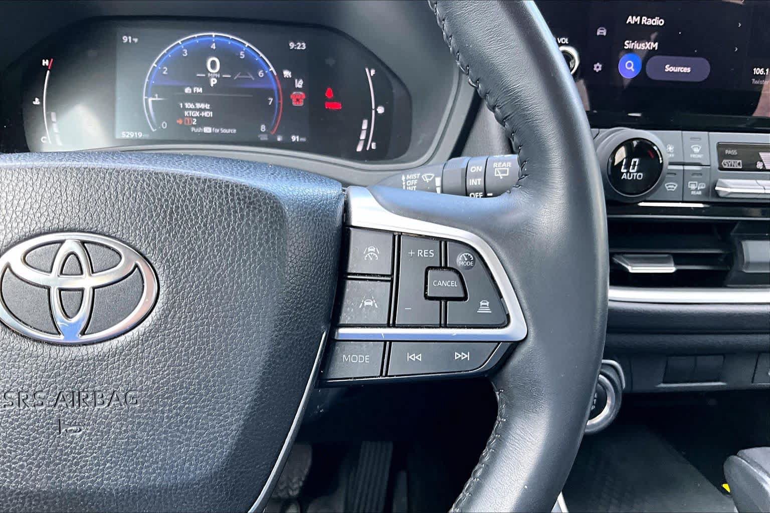 Used 2024 Toyota Grand Highlander AWD image 25