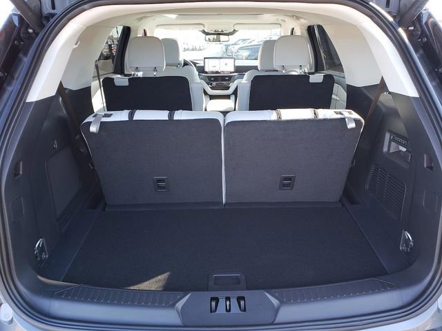 New 2026 Ford Explorer Platinum w/ LUX Leather Package image 8