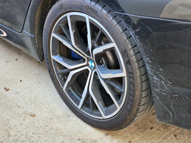 Used 2021 BMW M550i xDrive w/ Dynamic Handling Package image 12