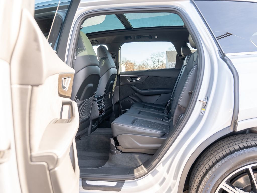 Used 2022 Audi SQ7 Premium Plus image 34
