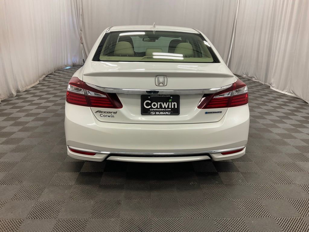 Used 2017 Honda Accord Hybrid Sedan image 5