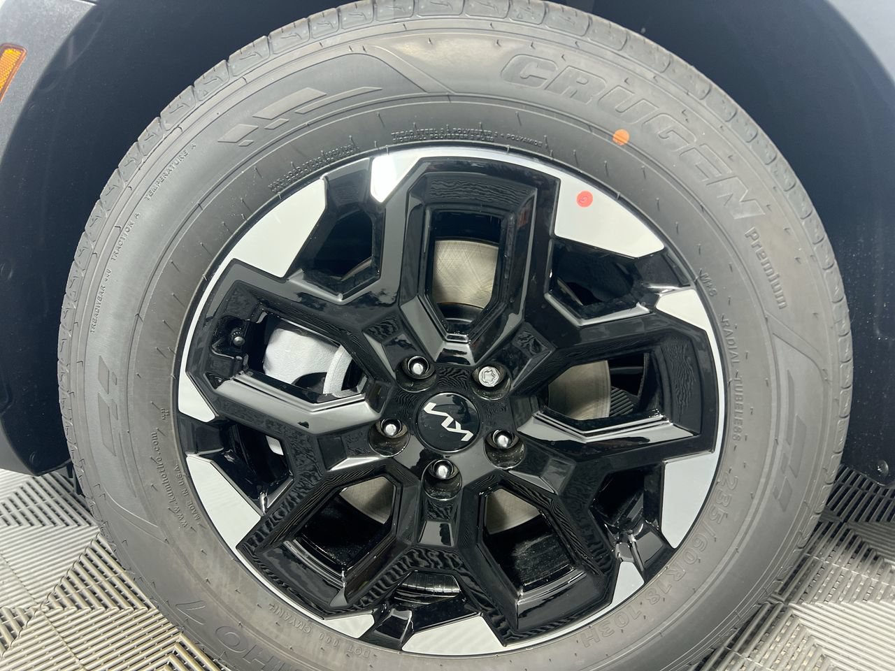 New 2026 Kia Sorento S FWD image 11