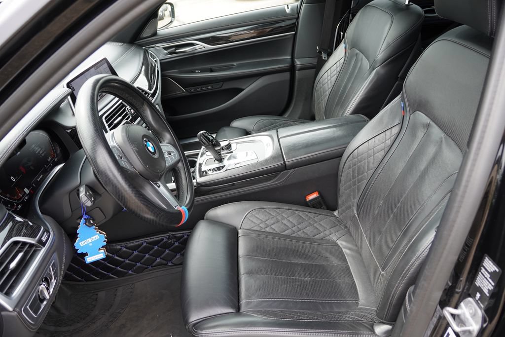 Used 2020 BMW 750i xDrive w/ Executive Package AWD/4WD image 8