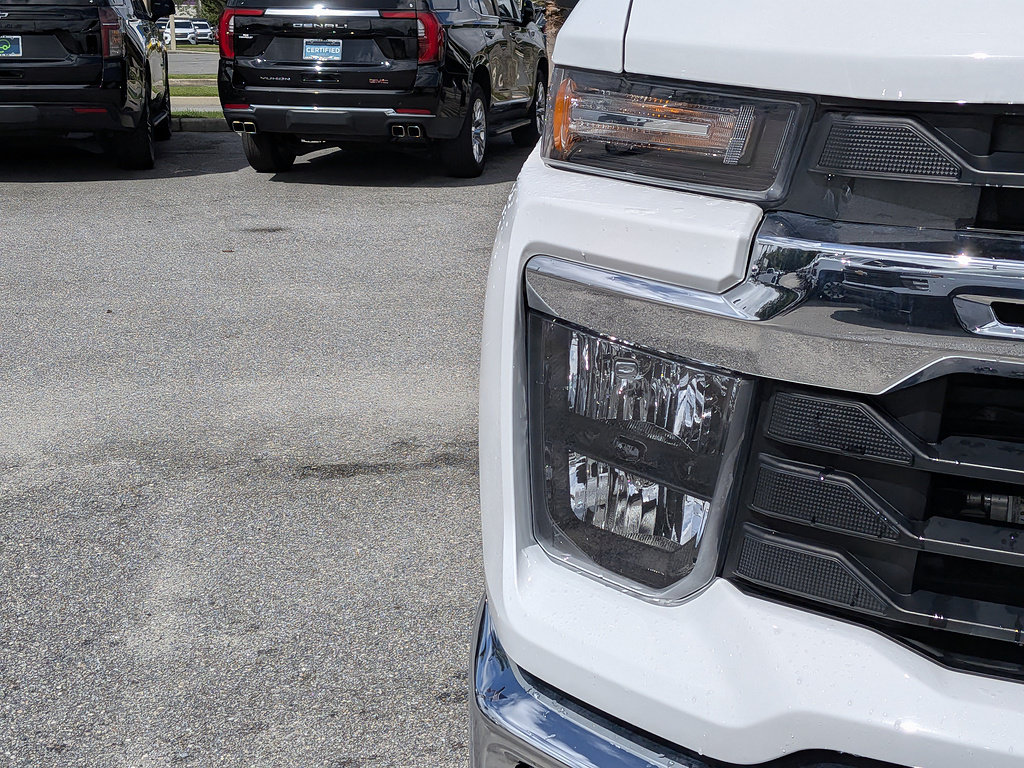 Certified 2025 Chevrolet Silverado 2500 LT w/ Safety Package AWD/4WD image 9