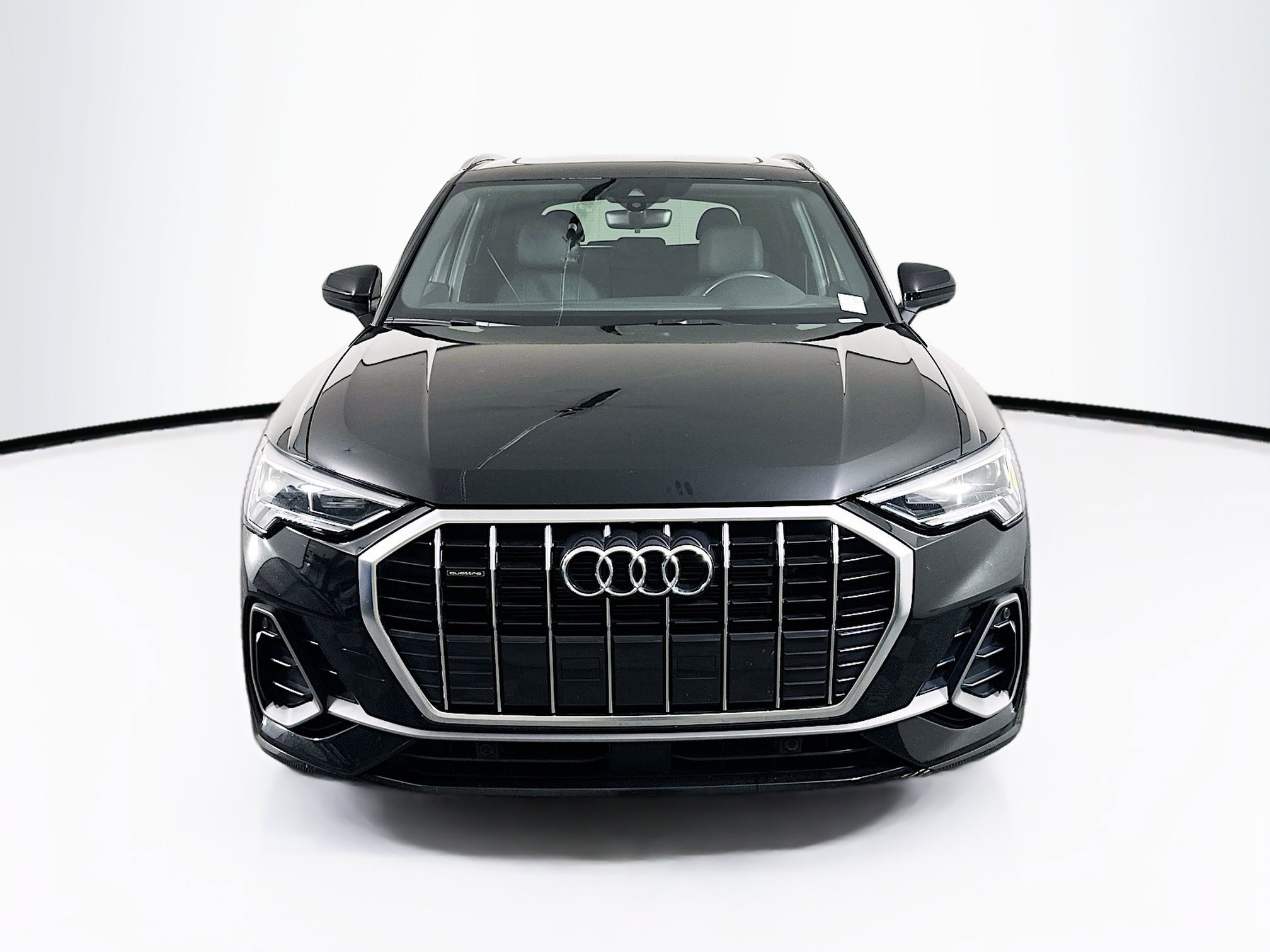 Used 2025 Audi Q3 2.0T Premium AWD/4WD image 2