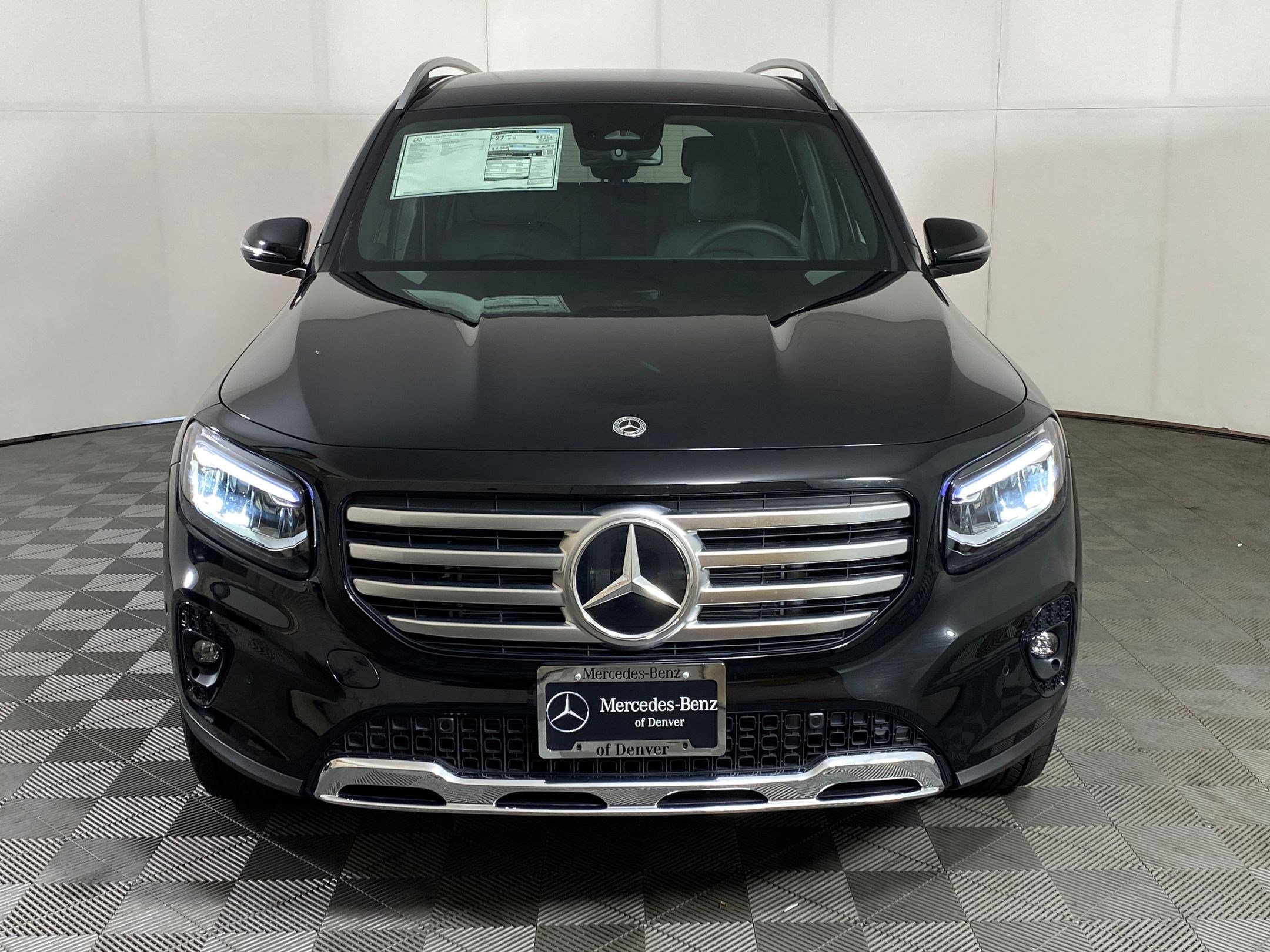 New 2025 Mercedes-Benz GLB 250 4MATIC image 5