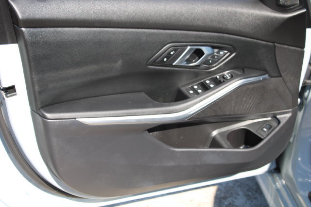 Used 2026 BMW 330i xDrive Sedan AWD/4WD image 13