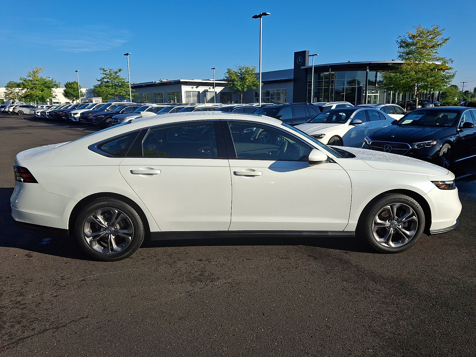Used 2024 Honda Accord EX image 7