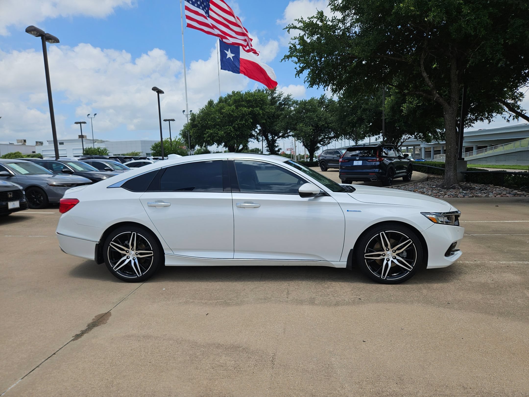 Certified 2022 Honda Accord Touring image 4