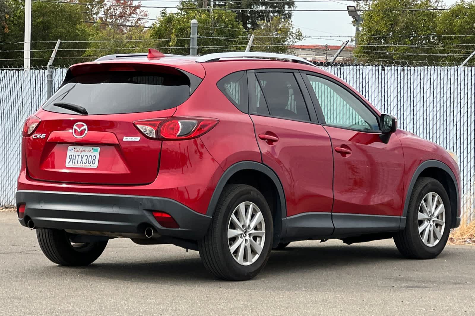 Used 2016 MAZDA CX-5 Touring FWD image 3