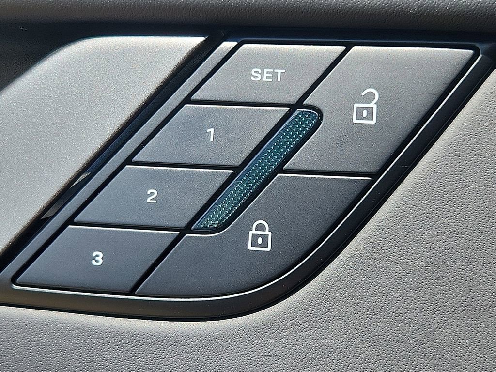 Certified 2025 Porsche 911 Carrera image 23