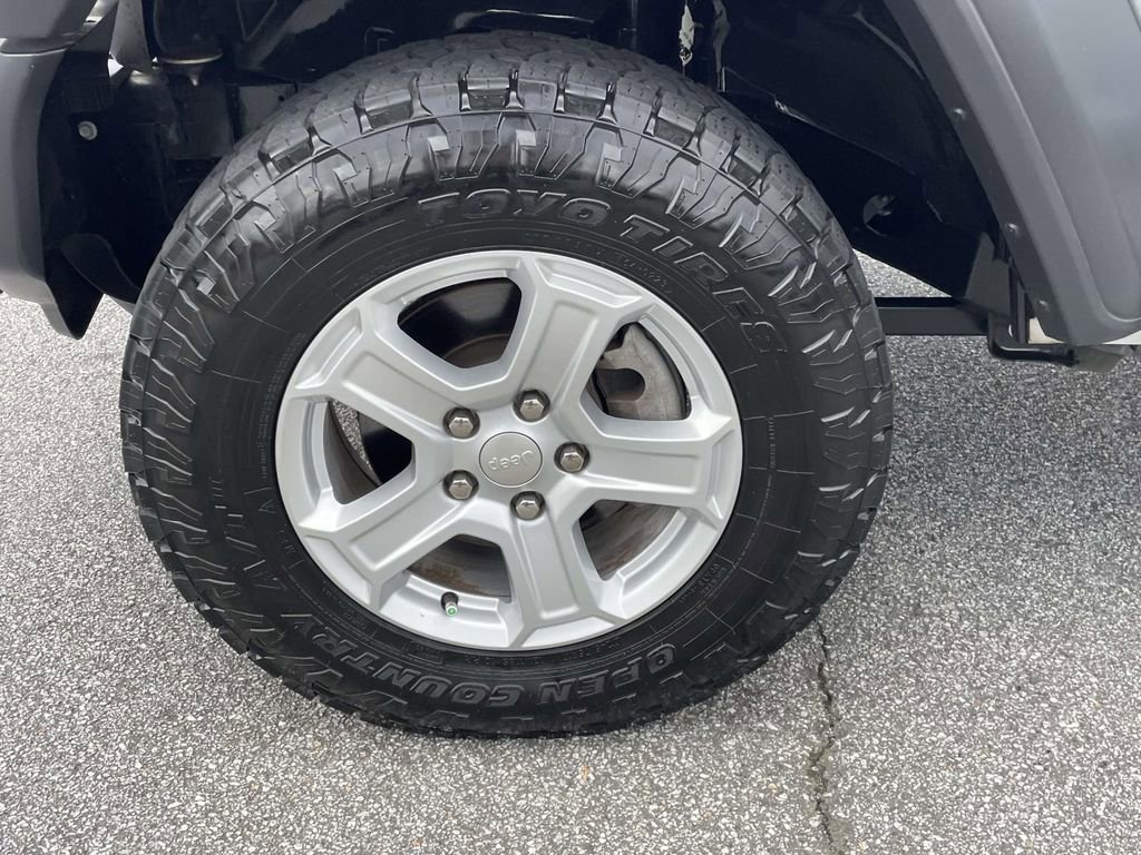 Used 2020 Jeep Wrangler Sport AWD/4WD image 30