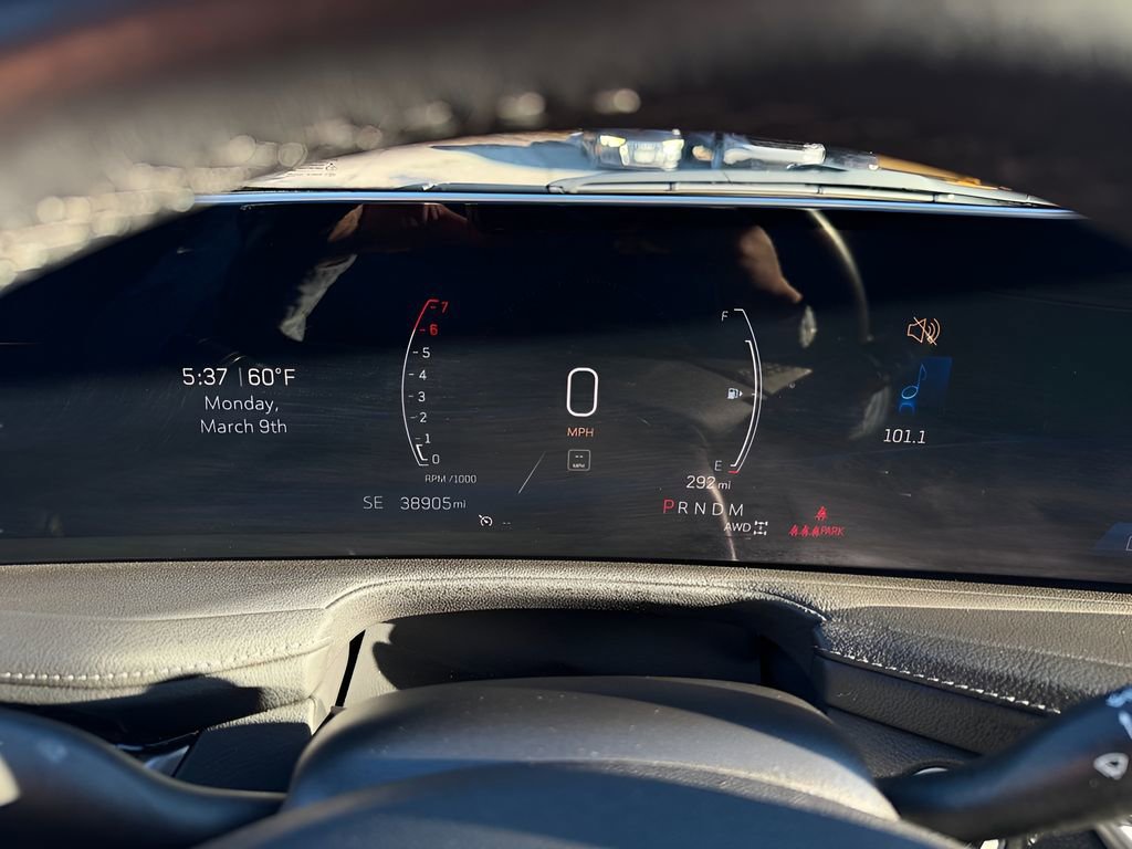 Used 2024 Cadillac XT4 Premium Luxury image 24