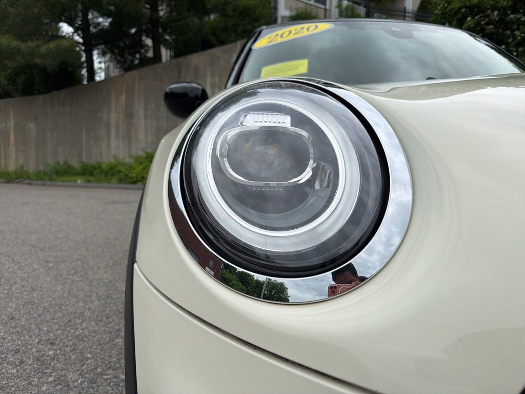 Used 2020 MINI Cooper 4-Door Hardtop FWD image 9