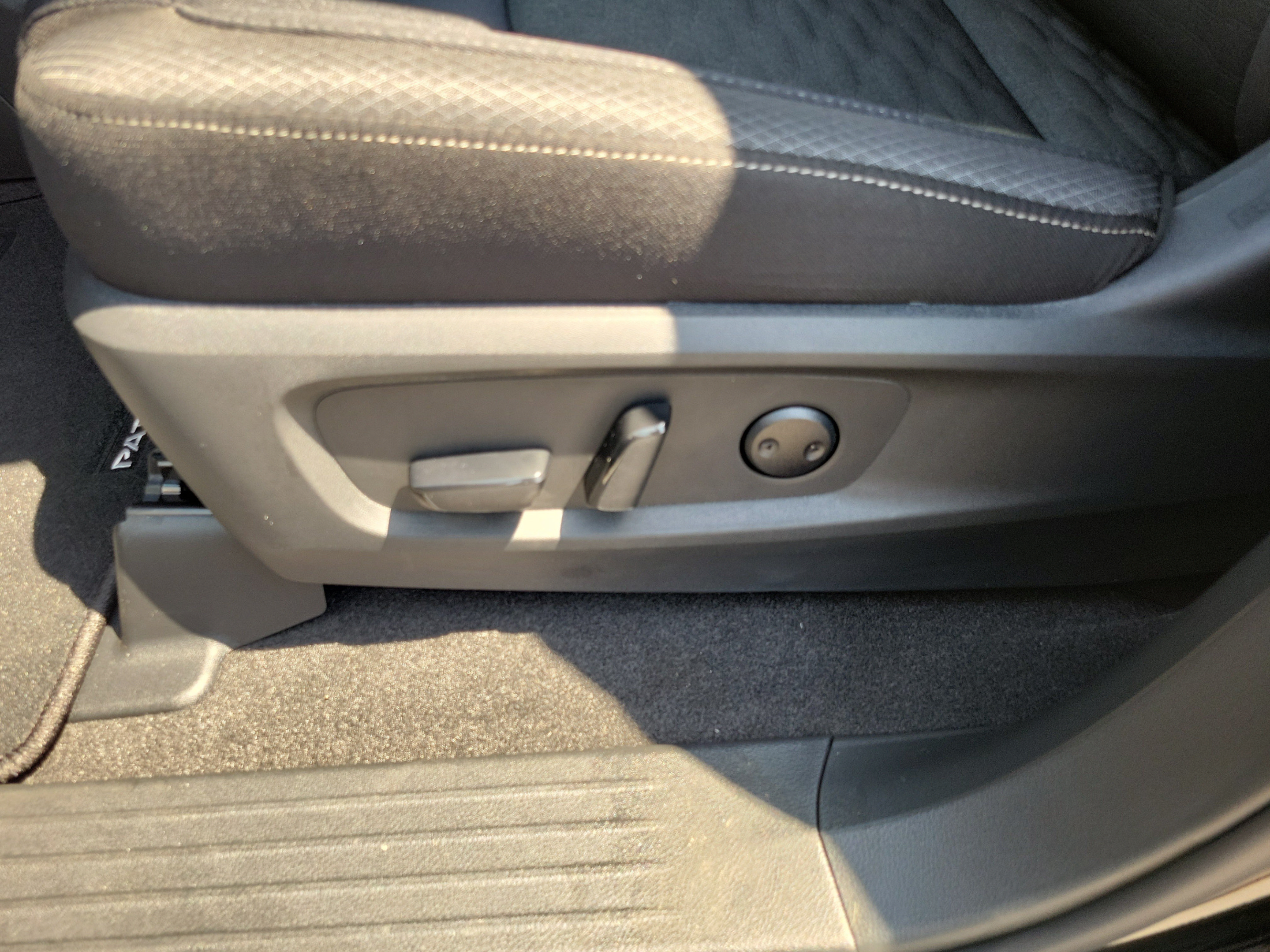 New 2026 Nissan Pathfinder SV FWD image 18