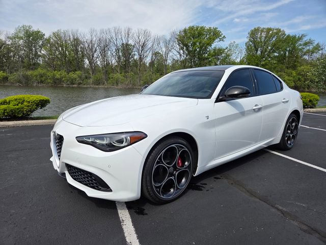 Used 2024 Alfa Romeo Giulia Ti AWD/4WD image 26