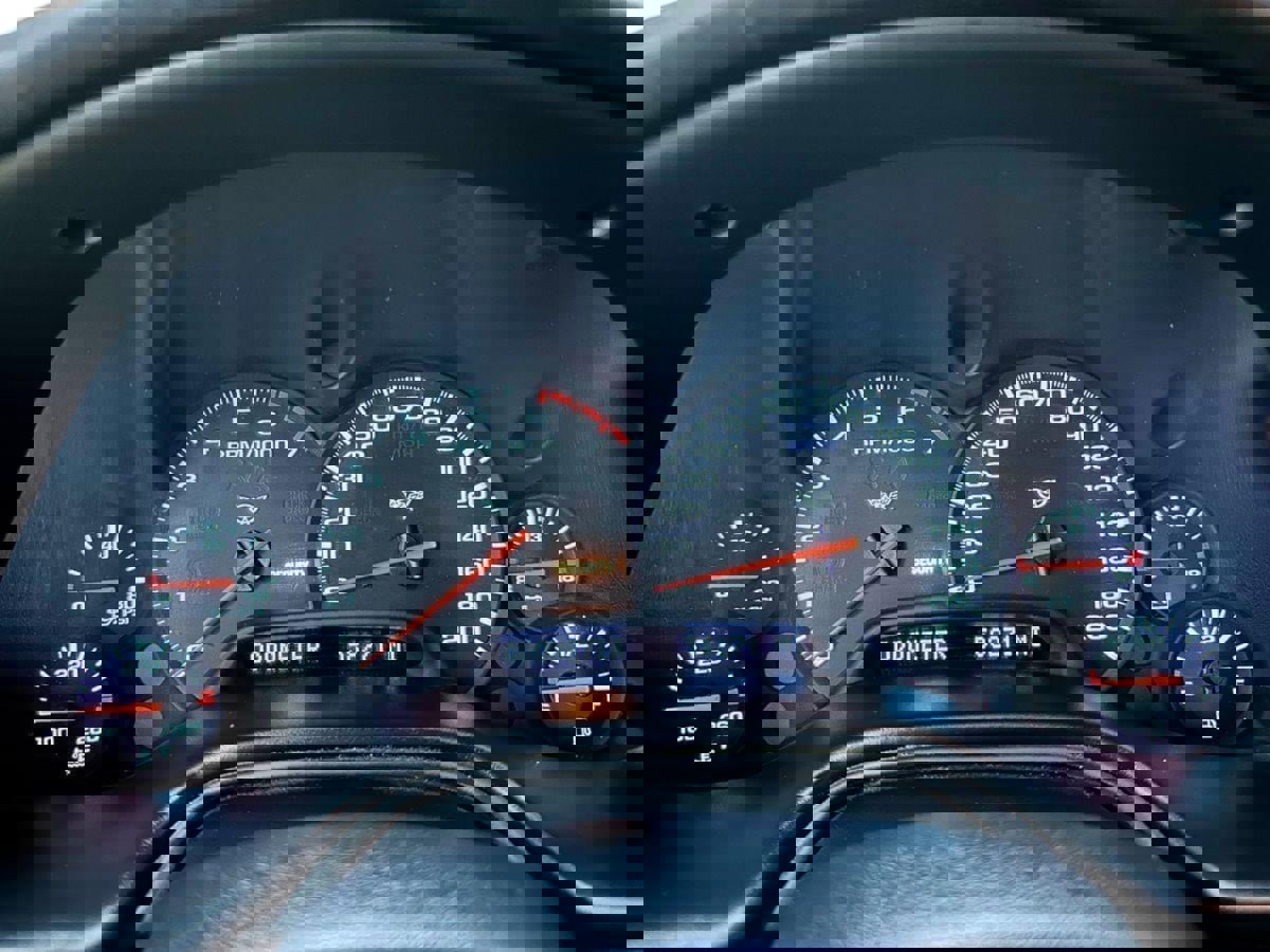 Used 2000 Chevrolet Corvette Coupe w/ Memory Pkg image 14