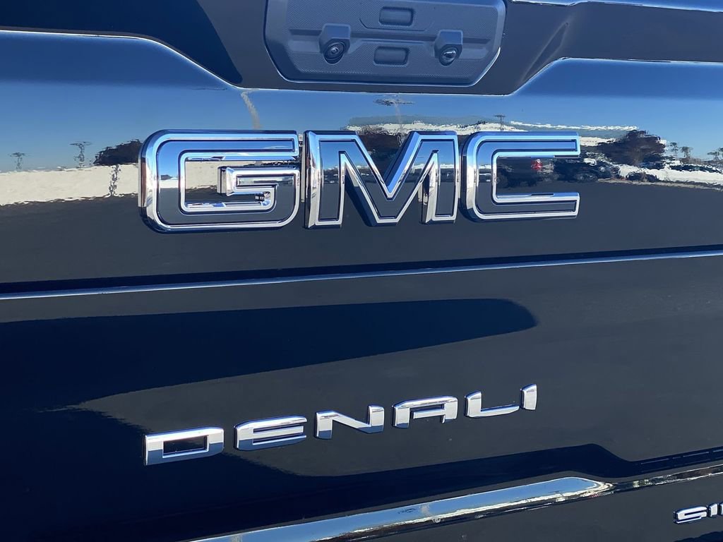 New 2026 GMC Sierra 2500 Denali Ultimate w/ LPO, Black Badging Package image 39