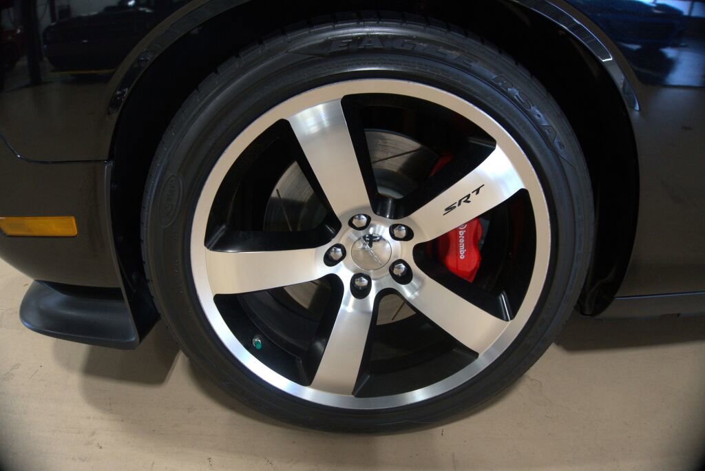 Used 2014 Dodge Challenger SRT8 w/ Harman/Kardon Audio Group image 36