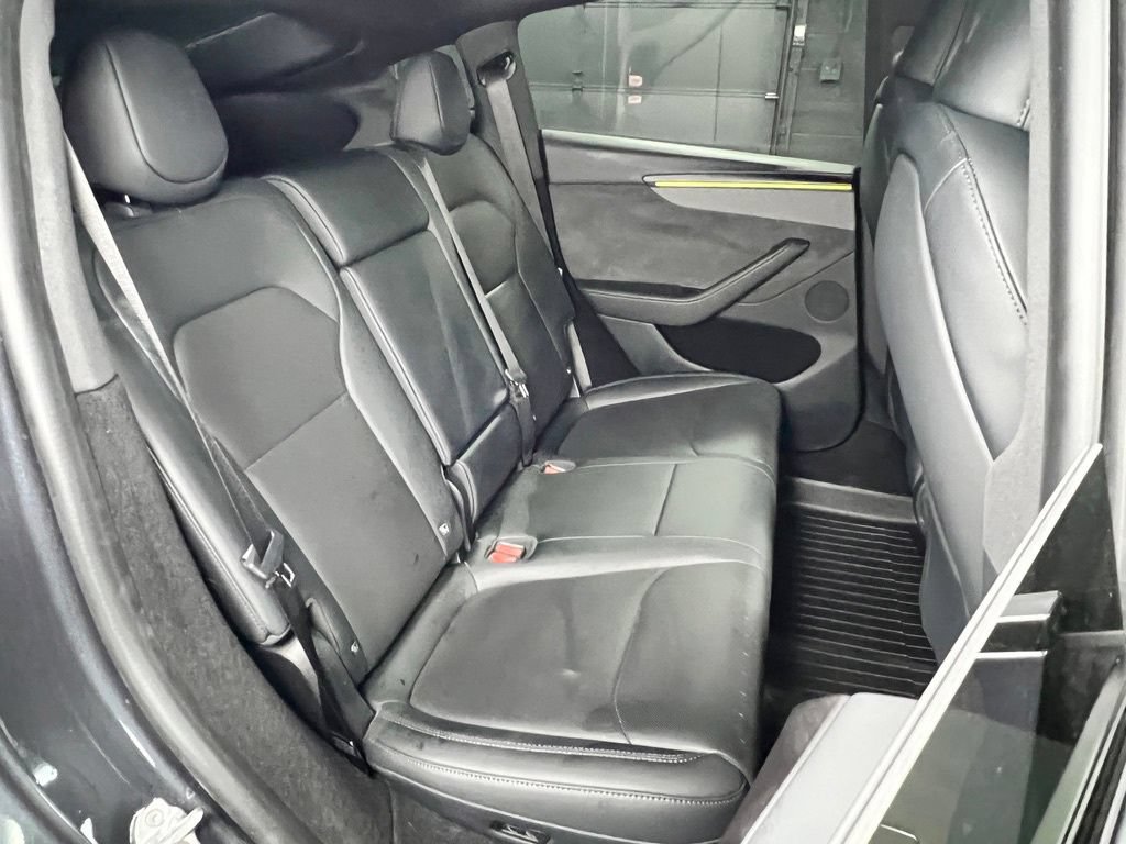 Used 2026 Tesla Model Y 2WD image 17