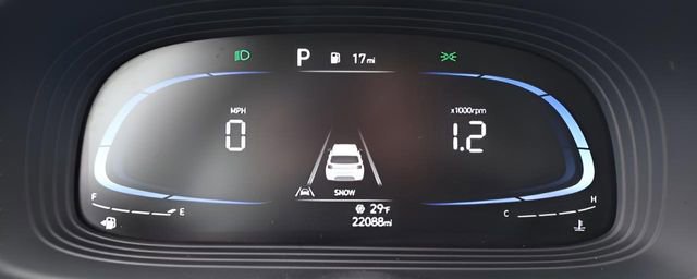 Used 2023 Hyundai Venue Limited image 20