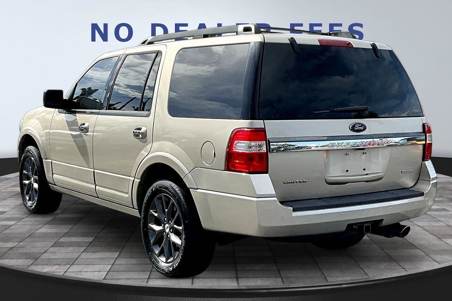 Used 2017 Ford Expedition Limited w/ Equipment Group 301A image 4