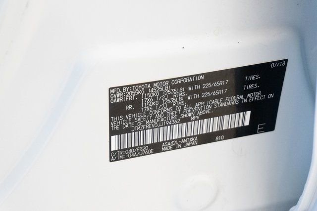 Used 2018 Toyota RAV4 LE image 33