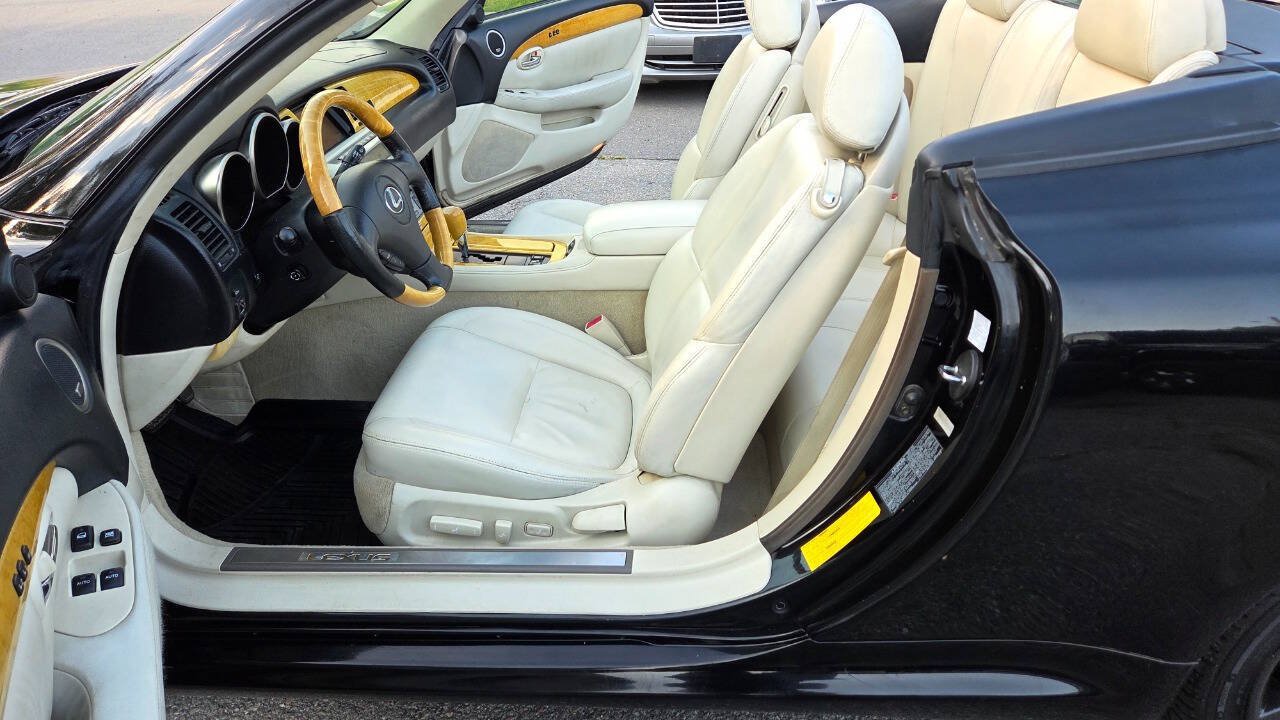 Used 2003 Lexus SC 430 Convertible RWD image 26
