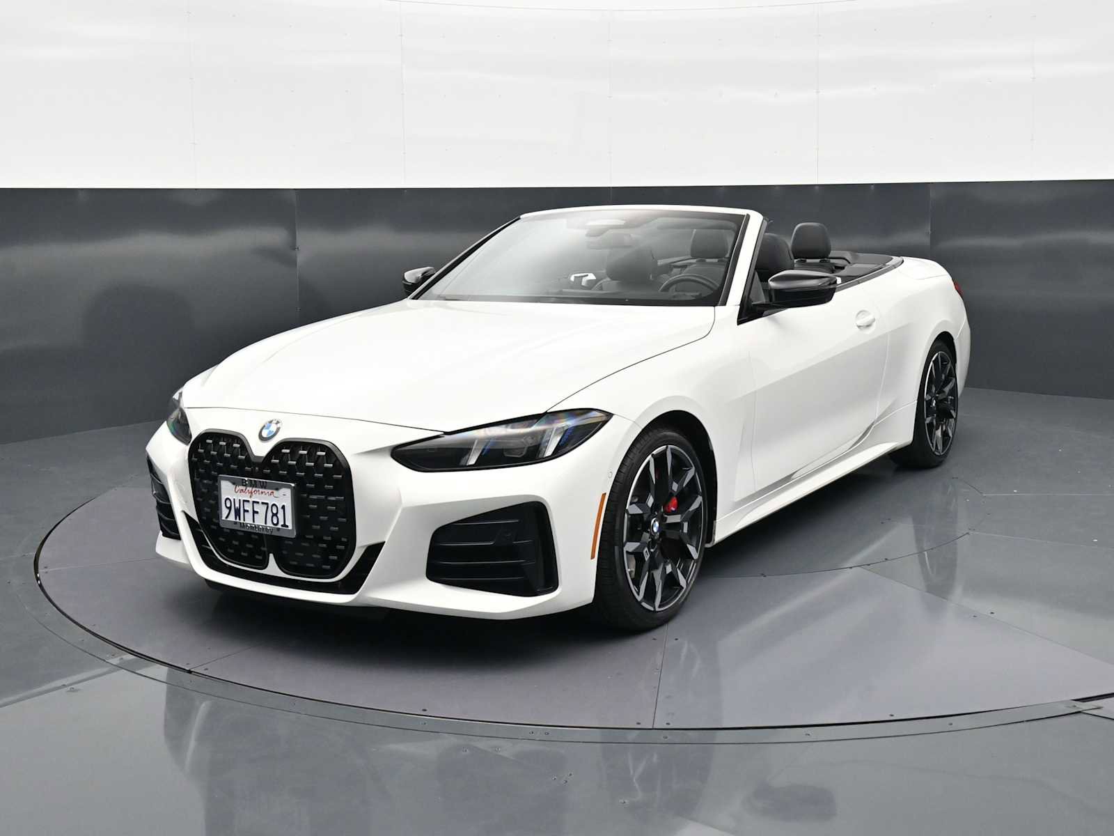 Used 2025 BMW 430i Convertible w/ M Sport Package RWD image 1