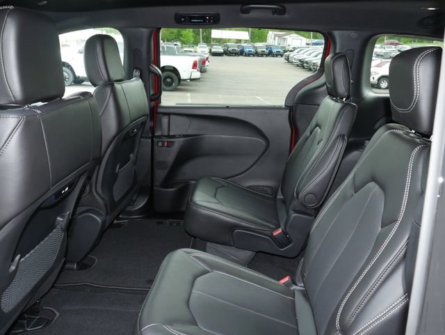 New 2027 Chrysler Pacifica Select FWD image 25