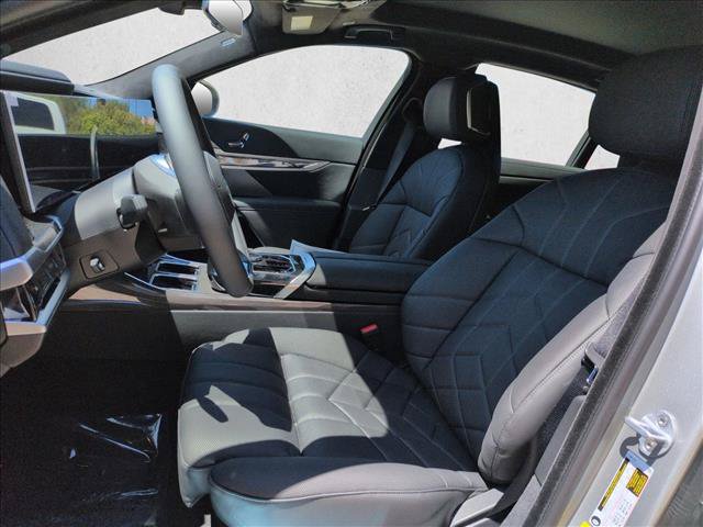 New 2026 BMW i7 xDrive60 w/ Executive Package AWD/4WD image 4