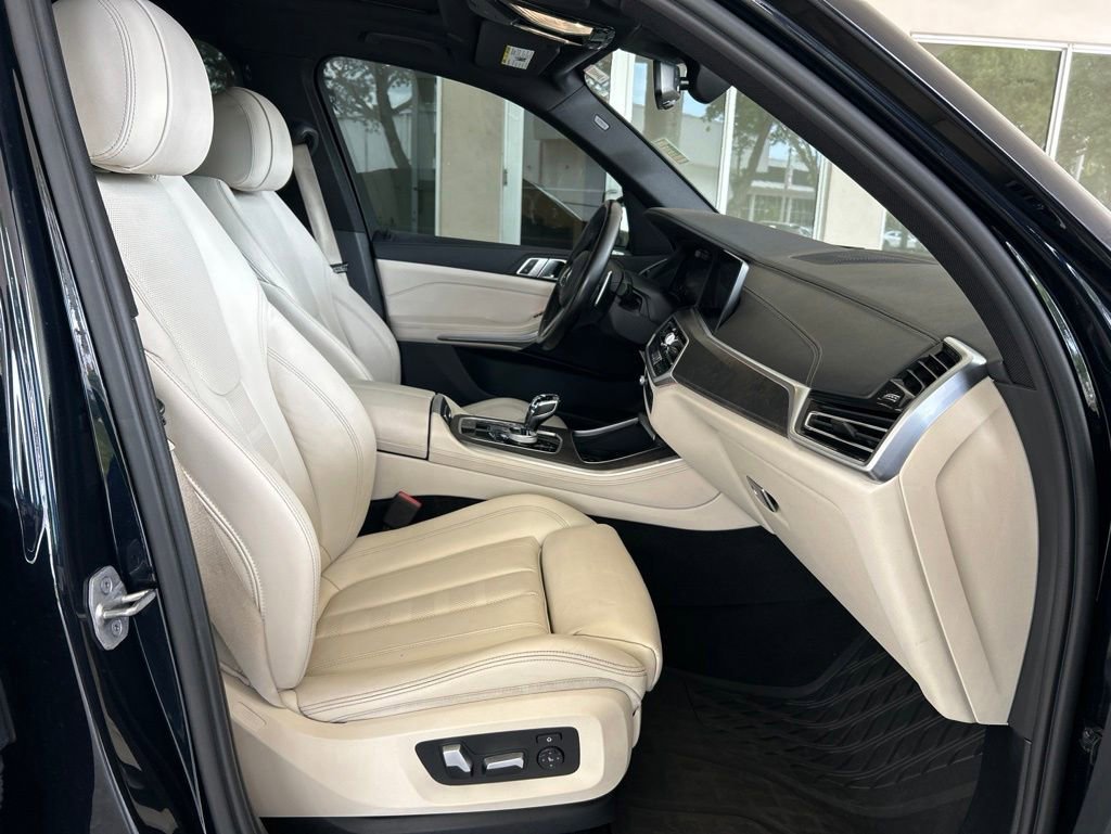 Used 2022 BMW X5 sDrive40i w/ M Sport Package RWD image 23