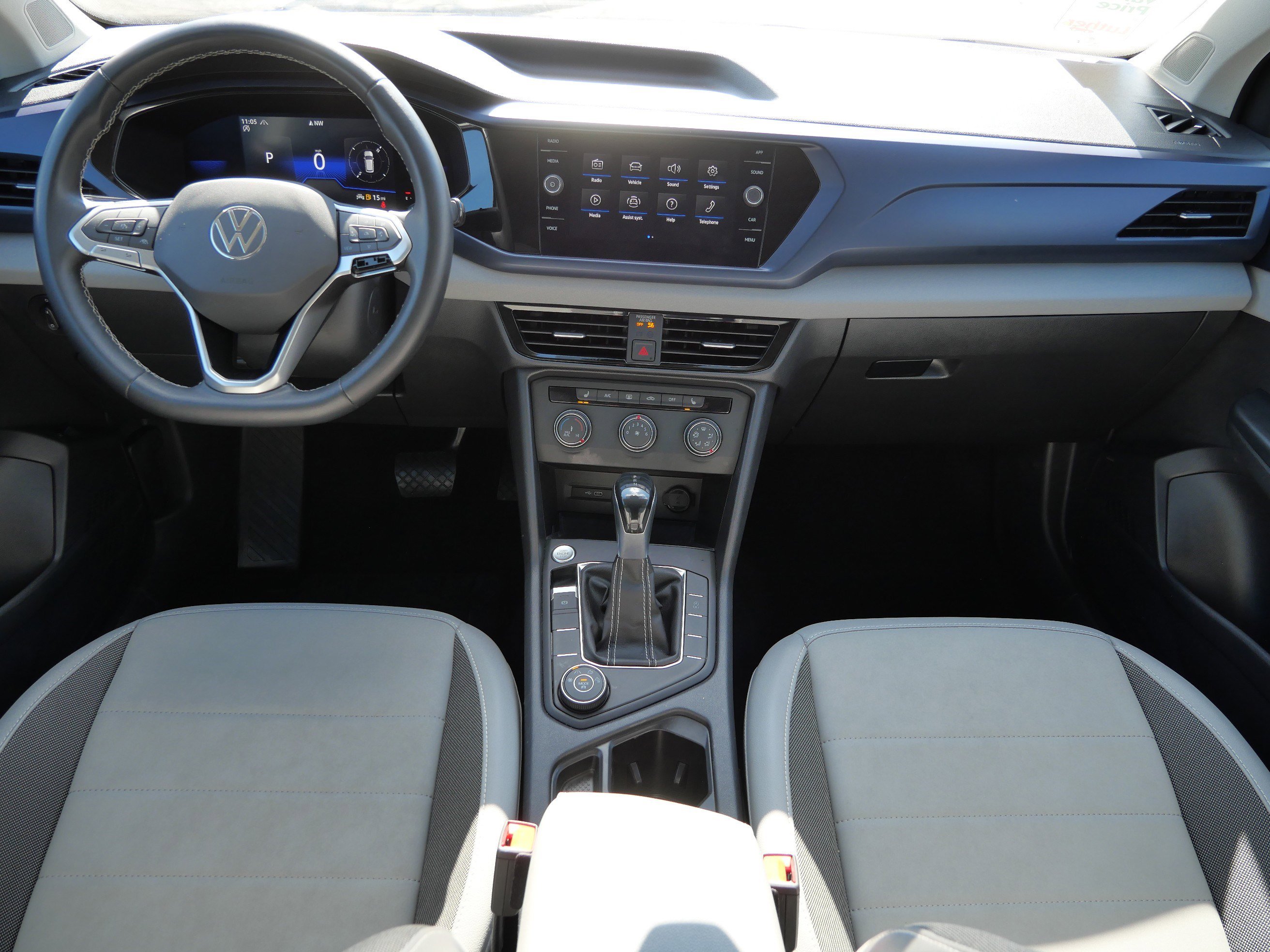 Certified 2022 Volkswagen Taos SE AWD/4WD image 10