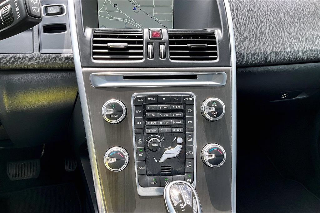 Used 2015 Volvo XC60 T5 Premier w/ Proximity Package FWD image 43