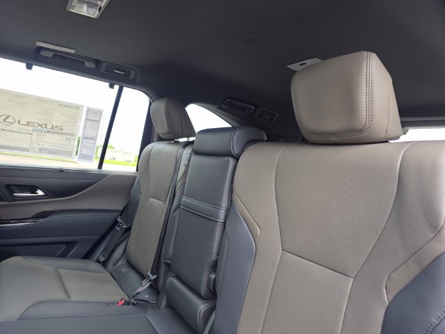 New 2026 Lexus LX 700h Overtrail w/ Accessory Package (Z1) AWD/4WD image 18