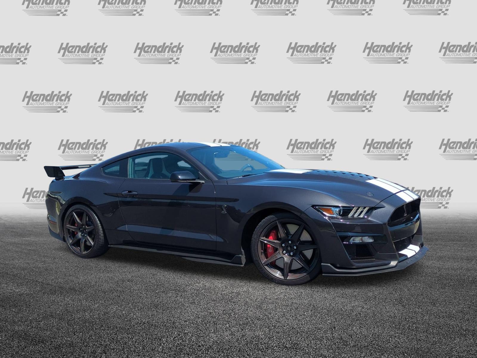 Used 2022 Ford Mustang Shelby GT500 w/ Carbon Fiber Track Pack RWD video 2