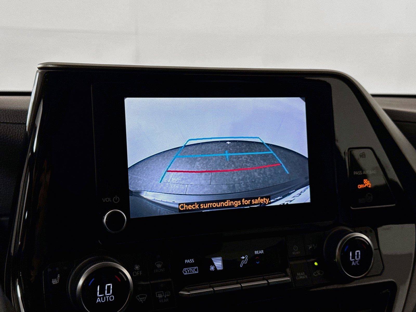 Certified 2023 Toyota Highlander XLE FWD image 26