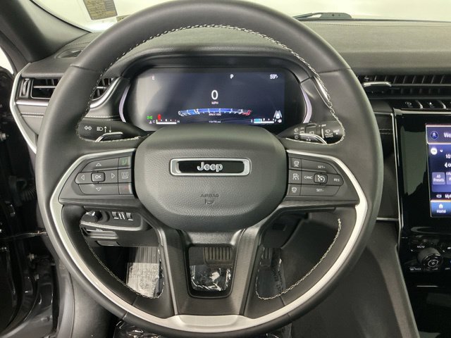 Used 2024 Jeep Grand Cherokee Altitude AWD/4WD image 16