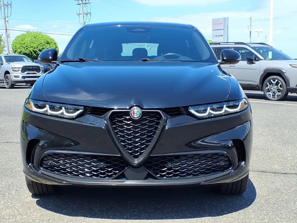 Used 2024 Alfa Romeo Tonale Veloce AWD/4WD image 2