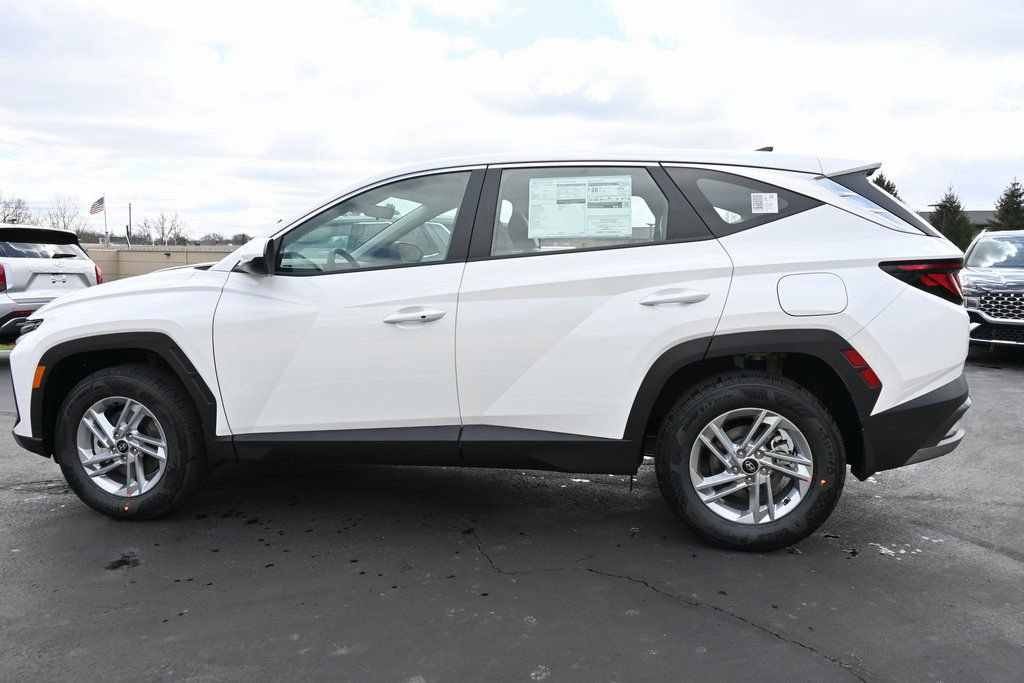 Used 2025 Hyundai Tucson SE AWD/4WD image 4