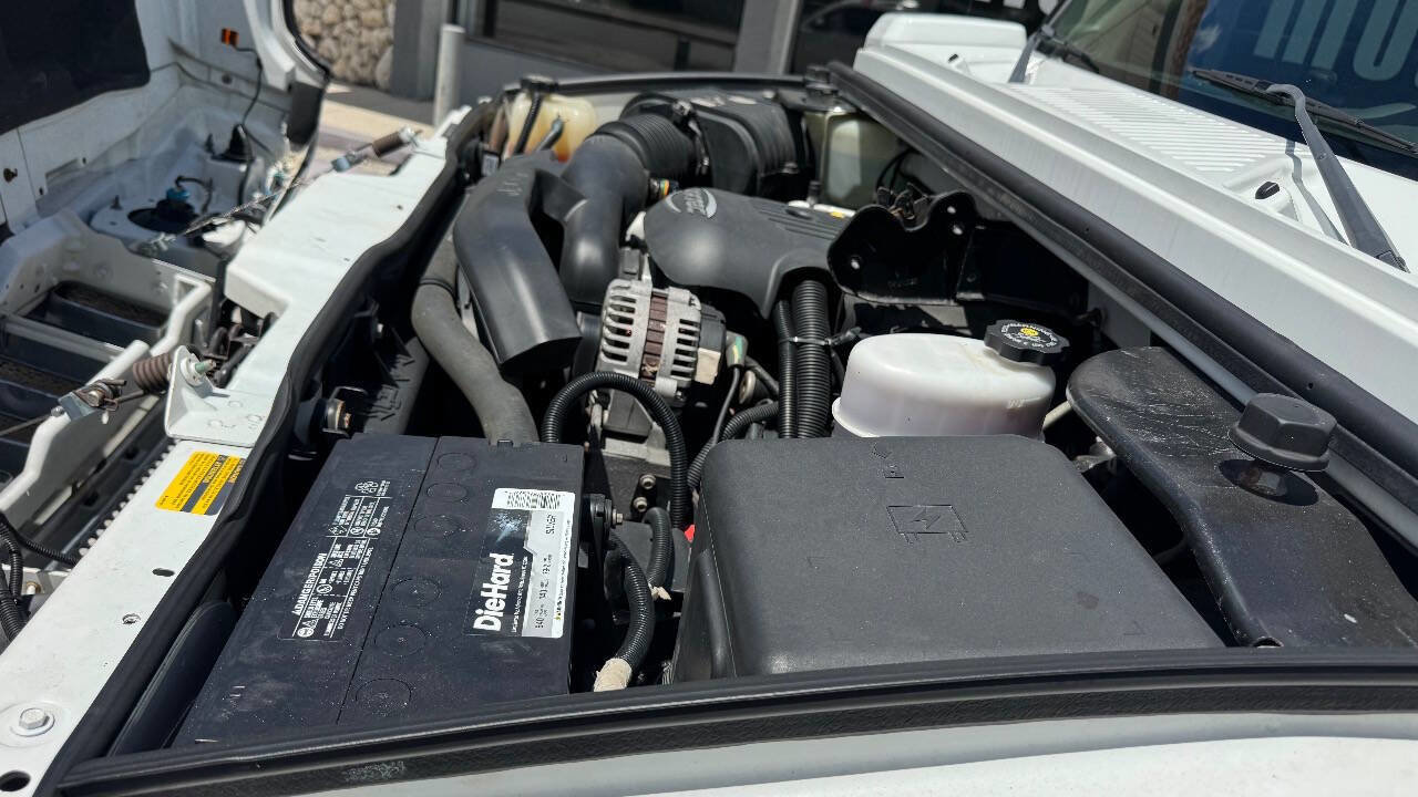 Used 2004 HUMMER H2 w/ Preferred Equipment Group image 22